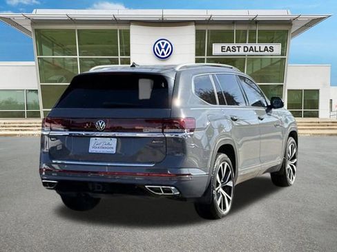 Used 2025 Volkswagen Atlas SEL Premium R-Line AWD/4WD image 3