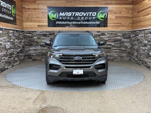 Used 2021 Ford Explorer XLT AWD/4WD image 3