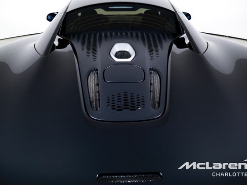Used 2023 McLaren Artura image 22