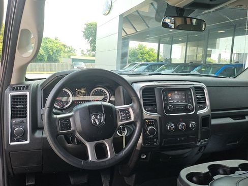 Used 2021 RAM 1500 Classic SLT AWD/4WD image 14