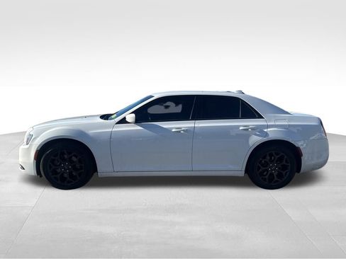 Used 2019 Chrysler 300 S image 2