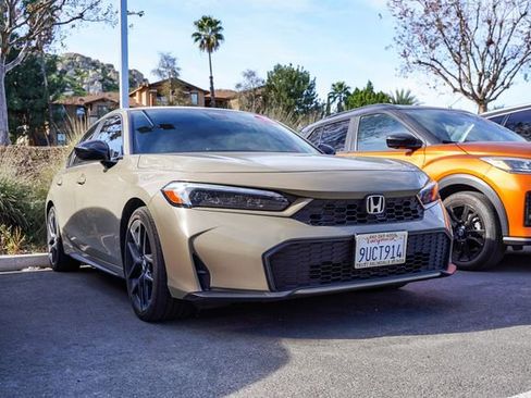 Used 2025 Honda Civic Sport image 2