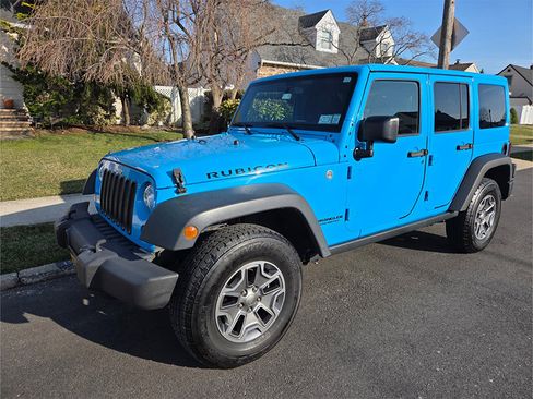 Used 2017 Jeep Wrangler Unlimited Rubicon AWD/4WD image 3