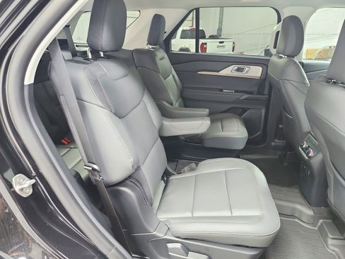 New 2026 Ford Explorer Active w/ Active Comfort Package RWD image 37