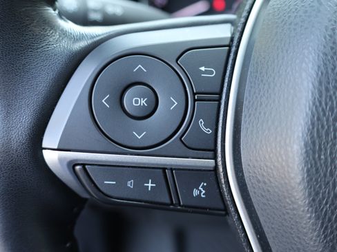 Used 2022 Toyota Camry XLE FWD image 24