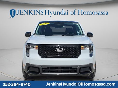 Used 2025 Ford Maverick XLT w/ XLT Luxury Package image 11