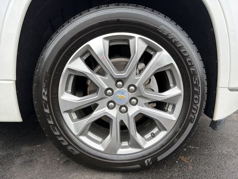 Used 2019 Chevrolet Traverse Premier image 13