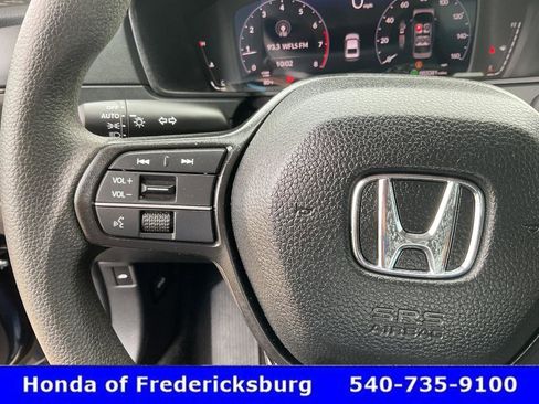 Used 2025 Honda Accord SE image 28