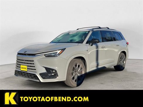 Used 2025 Lexus TX 500h AWD image 1