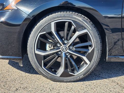 Used 2024 Nissan Altima 2.5 SR image 7