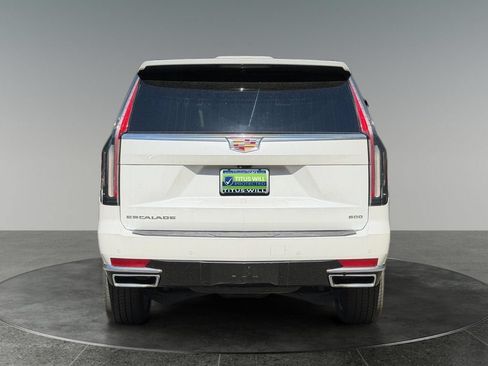 Used 2024 Cadillac Escalade Premium Luxury AWD/4WD image 8