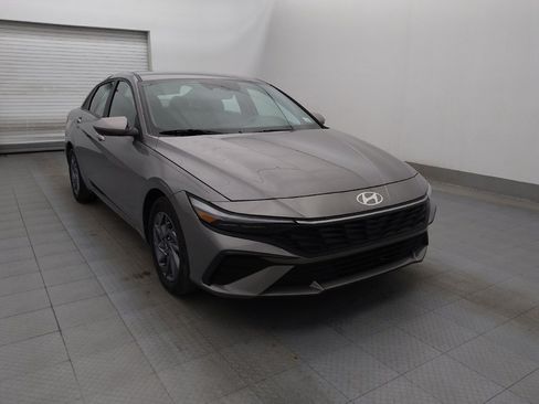 Used 2024 Hyundai Elantra SEL image 13