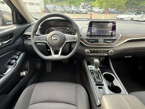 Used 2023 Nissan Altima 2.5 SV AWD/4WD image 11