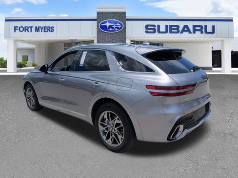 Used 2025 Genesis GV70 2.5T AWD/4WD image 6