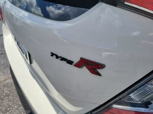 Used 2019 Honda Civic Type R image 7
