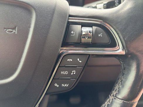 Used 2018 Lincoln Navigator Reserve w/ Technology Package AWD/4WD image 10