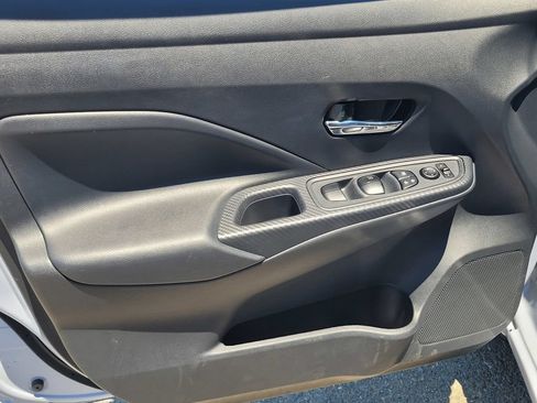 Used 2025 Nissan Versa SV w/ Trunk Package FWD image 15