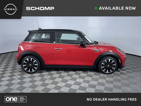 Used 2022 MINI Cooper SE image 1