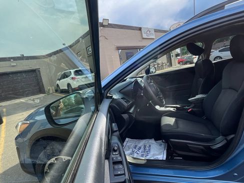 Used 2023 Subaru Crosstrek 2.0i AWD/4WD image 17