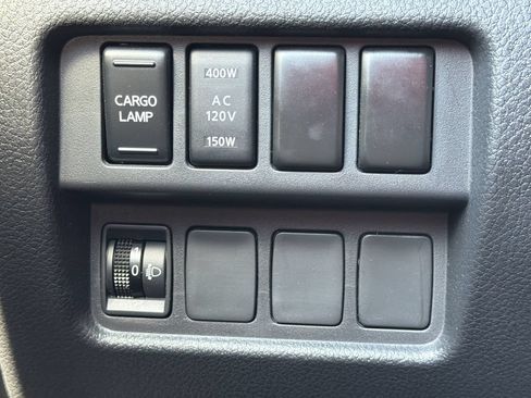 Used 2023 Nissan Titan SV w/ SV Convenience Package AWD/4WD image 15