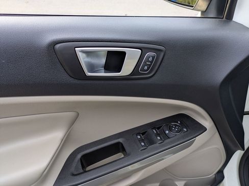 Used 2021 Ford EcoSport Titanium image 16