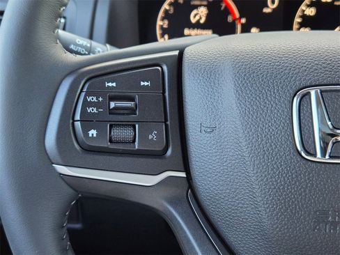 Used 2025 Honda Ridgeline RTL image 19
