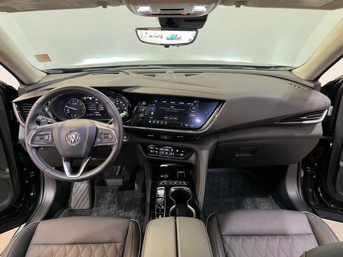Used 2023 Buick Envision Avenir image 19