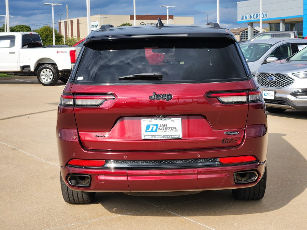 Used 2023 Jeep Grand Cherokee L Summit w/ High Altitude Package AWD/4WD image 6