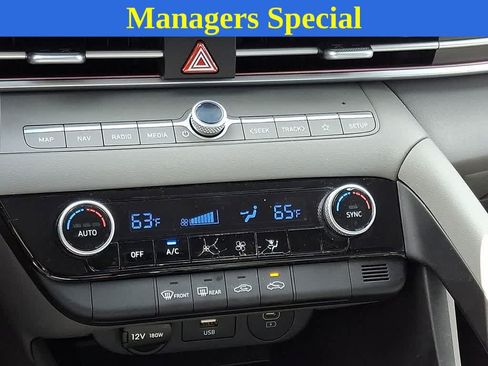 Used 2024 Hyundai Elantra SEL FWD image 14