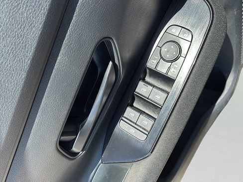 Used 2025 Nissan Kicks S FWD image 13