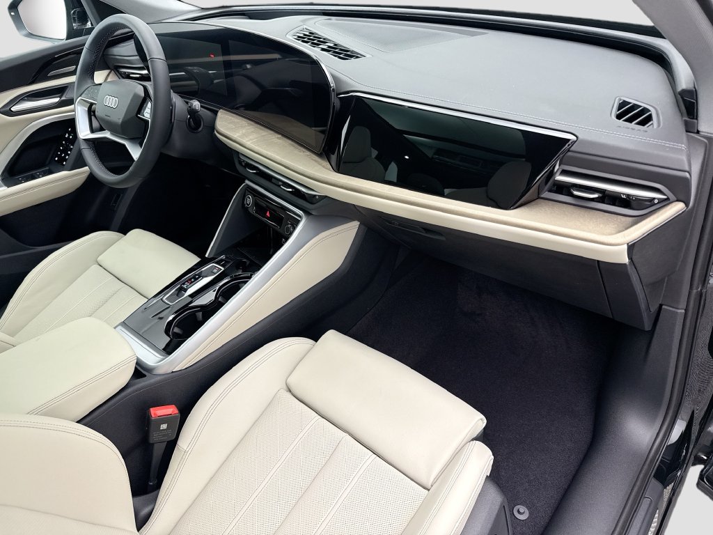 Used 2025 Audi Q5 Premium Plus AWD/4WD image 18