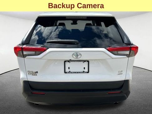 Used 2023 Toyota RAV4 LE image 9