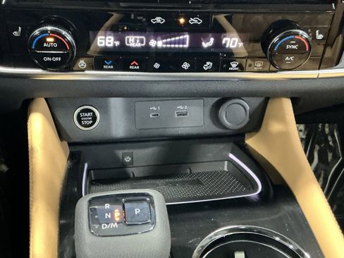 Used 2023 Nissan Rogue Platinum w/ Platinum Premium Package image 8