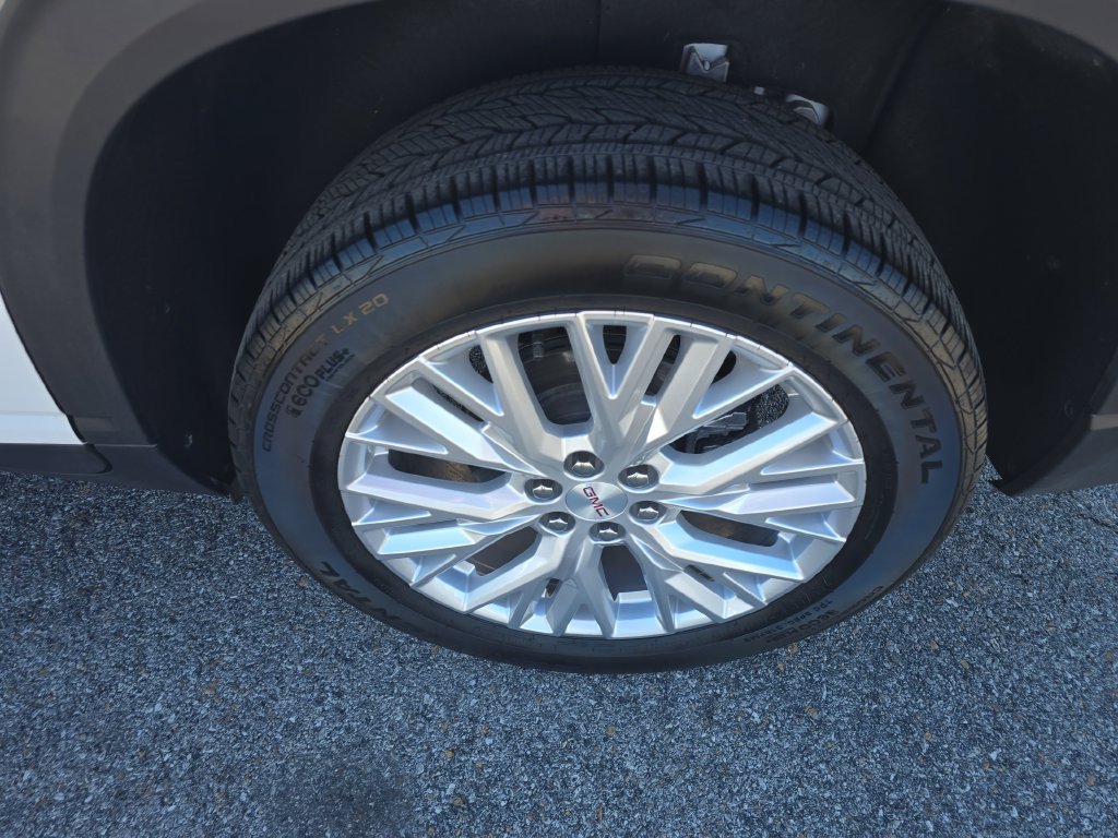 Used 2026 GMC Acadia Elevation w/ Elevation Premium Package FWD image 12