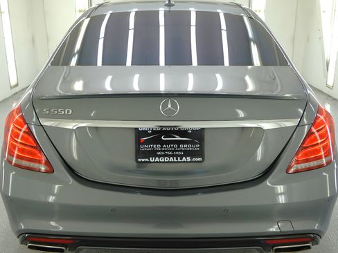 Used 2017 Mercedes-Benz S 550 Sedan w/ Sport Package w/ Sport Package image 8