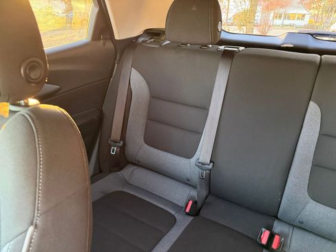 Used 2025 Chevrolet TrailBlazer LT image 39