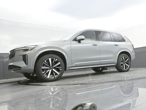 New 2026 Volvo XC90 B6 Core AWD/4WD image 31