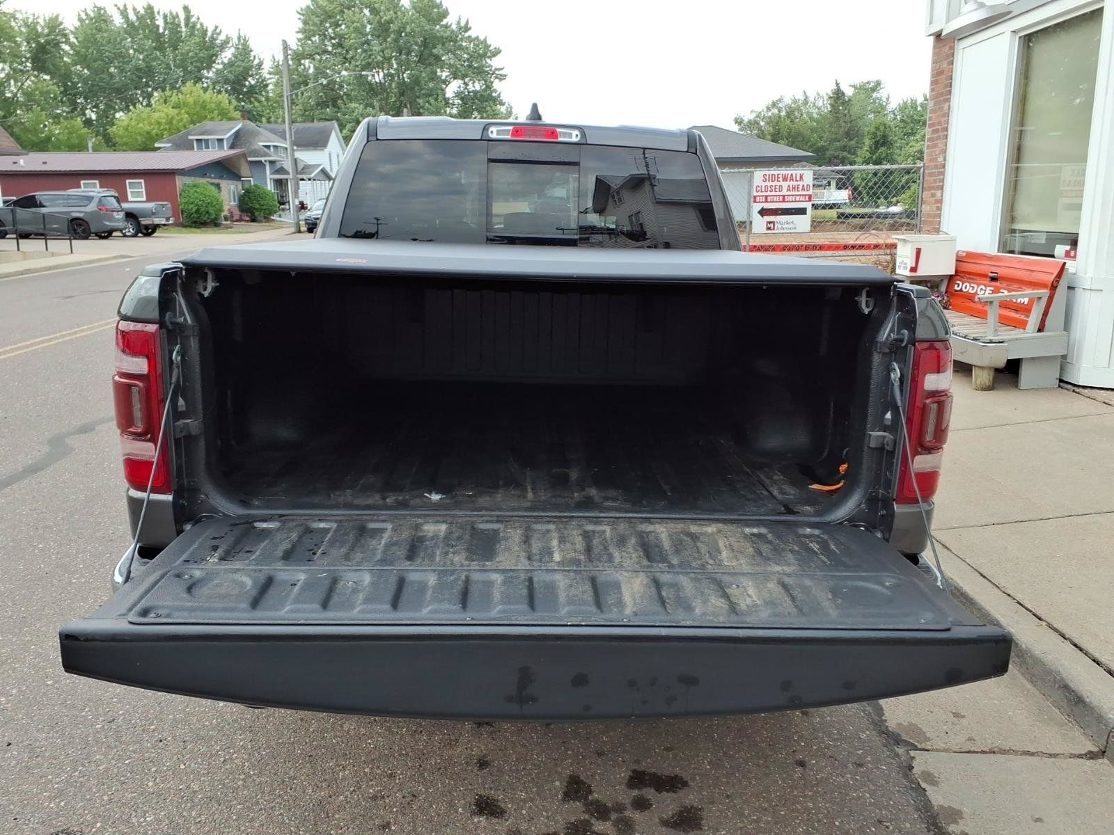 Used 2021 RAM 1500 Laramie AWD/4WD image 20