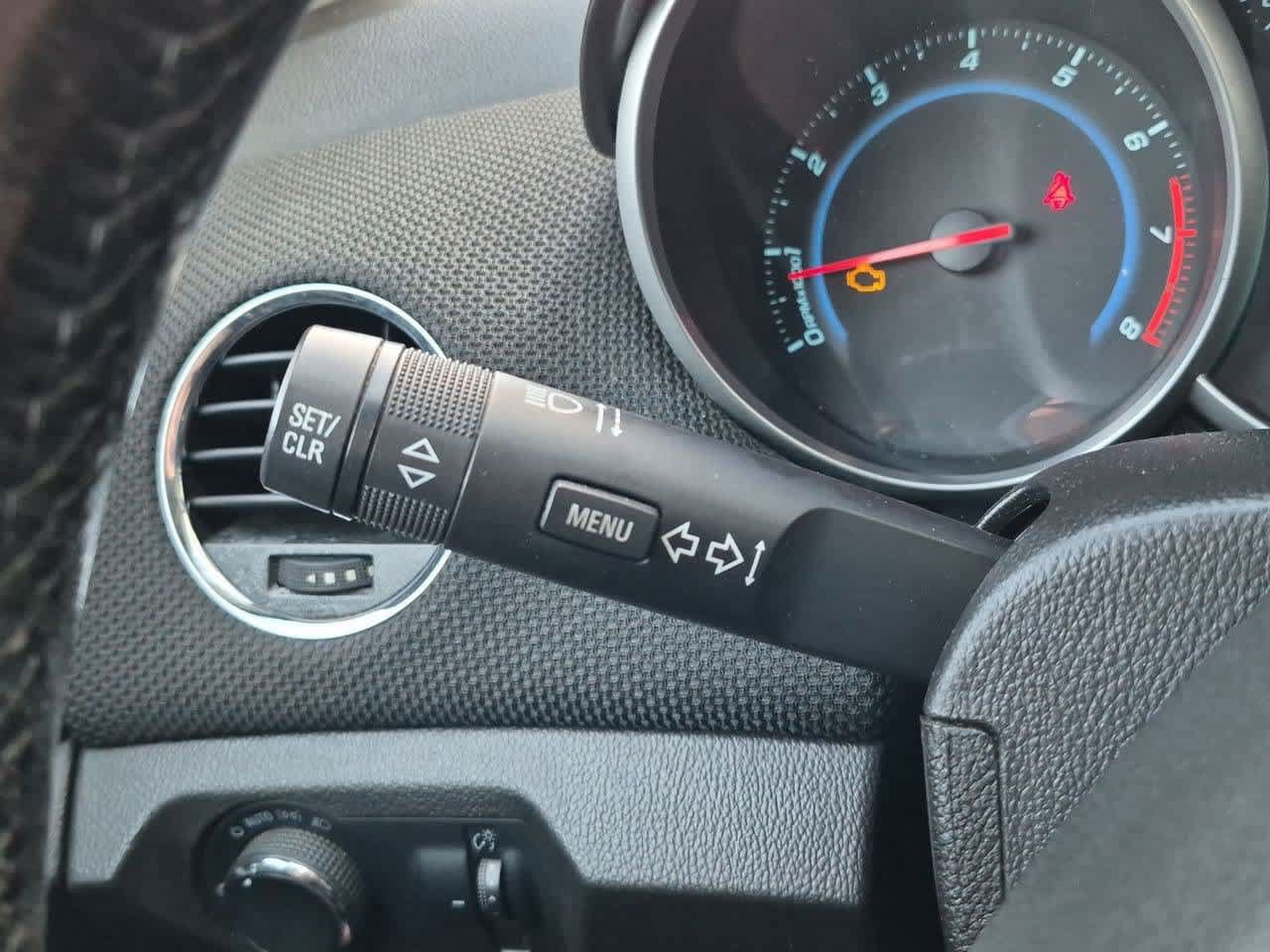 Used 2014 Chevrolet Cruze LT FWD image 27