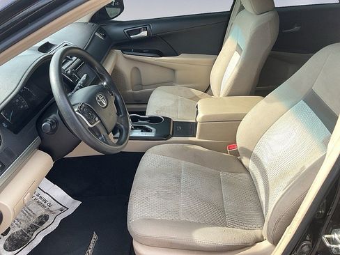 Used 2014 Toyota Camry LE FWD image 8