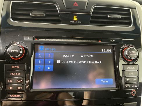 Used 2013 Nissan Altima 2.5 SL w/ Technology Pkg FWD image 18