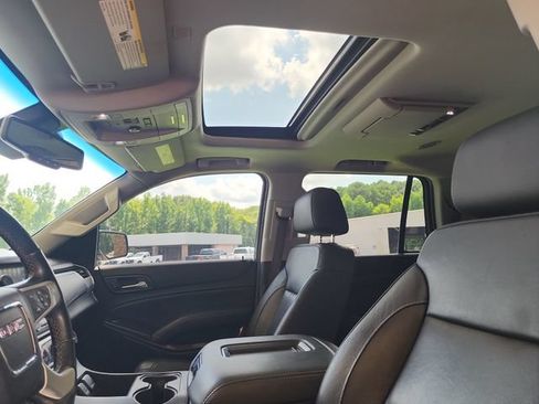 Used 2019 GMC Yukon SLT w/ Open Road Package AWD/4WD image 11