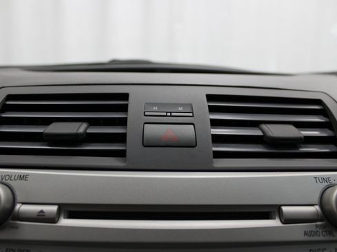 Used 2011 Toyota Camry LE image 44