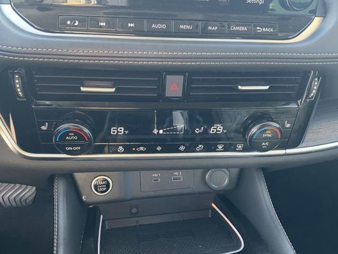 Used 2023 Nissan Rogue Platinum image 15