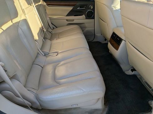 Used 2016 Lexus LX 570 4WD w/ Luxury Package image 19
