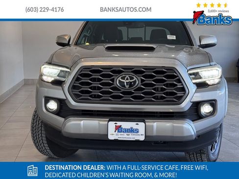 Used 2023 Toyota Tacoma TRD Sport image 3