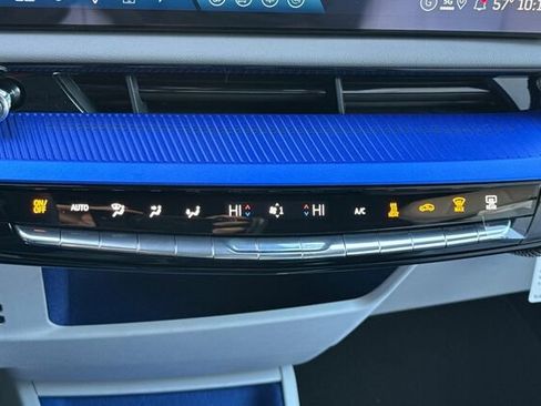 New 2026 Cadillac Optiq Luxury 1 image 21