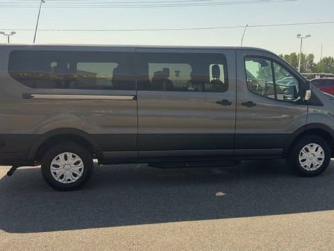 Used 2024 Ford Transit 350 XLT RWD image 9