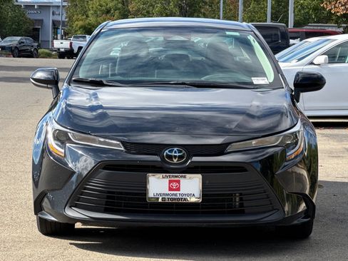 Used 2024 Toyota Corolla LE FWD image 9