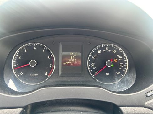 Used 2012 Volkswagen Jetta SE FWD image 13